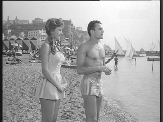 Claudia Mori e Massimo Girotti (assumerà poi il nome d'arte di Terence Hill) sul set di Cerasella, 1959. Lei ha 15 anni