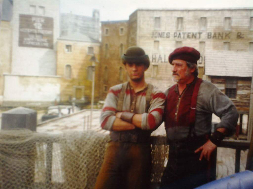 Vito Gabriele Domenighini ed il figlio Gabriele sul set di Gang of New York