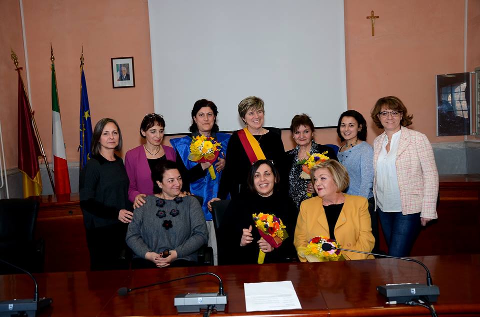 Le premiate alla presenza della presidente del X Municipio, Giuliana Di Pillo e della presidente della Commissione delle Elette (foto Luigi Pompei)