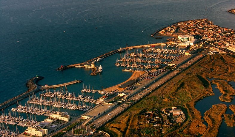 Il porto di Ostia vrebbe limiti tecnici per l'accesso delle navi ONG dei migranti