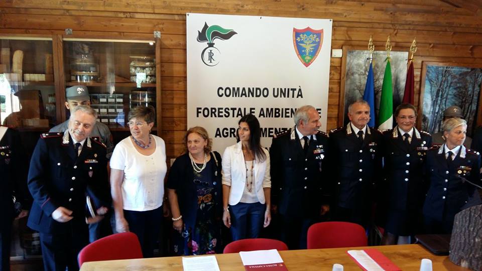Un momento dell'incontro tra l'amministrazione locale e i Carabinieri Forestali