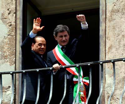 Alemanno: 'Berlusconi si Ã¨ impegnato ad attuare Roma Capitale'