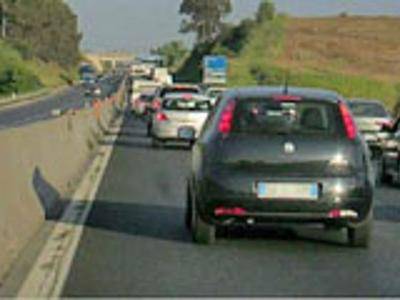 Latina, incidente sulla Pontina: traffico bloccato in direzione Roma