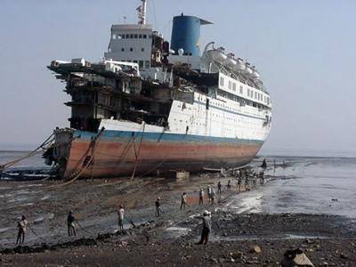 Andrà a Civitavecchia e non a Napoli la nave degli immigrati