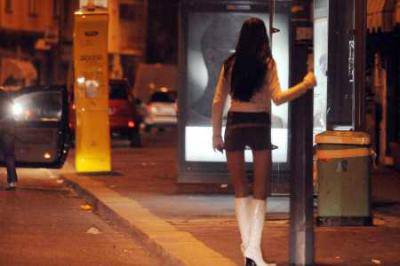Controllo antiprostituzione, 5 denunce