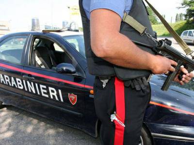 Minaccia l’ex compagna e aggredisce i carabinieri, in manette