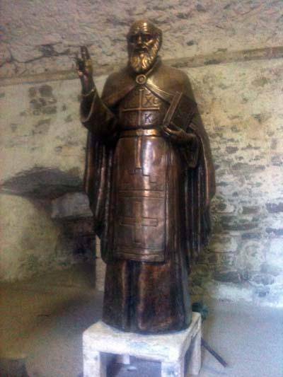 Grottaferrata dona una statua in bronzo alla citta'