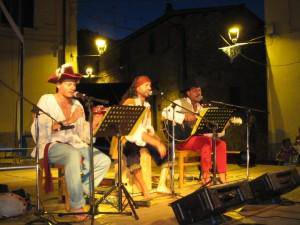Spettacolo del Soreta e Kamorra Acoustic Trio