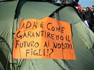 Crisi occupazionale in aeroporto, Usb: "Benetton in nome del profitto, lavoratori al macero"