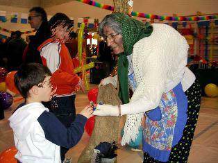 Oggi tutti invitati a giocare alla Tombola dei Bambini con doni e dolci a gò-gò