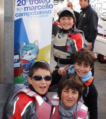 Primo test per i giovani atleti del circolo nautico Vela Viva