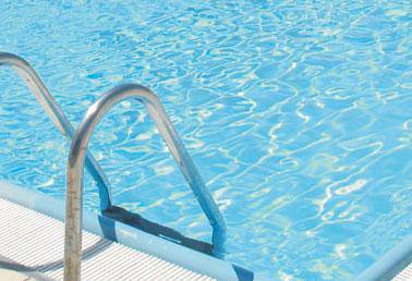 Parchi acquatici pontini nel mirino del Nas, 13 le piscine irregolari: sigilli e multe