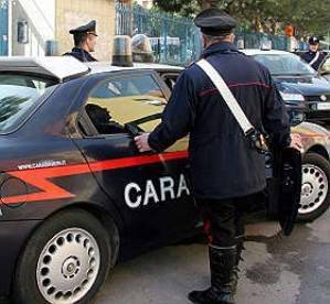 Roma, nascondeva 70 dosi di hashish nella stufa di casa, arrestato giovane pusher