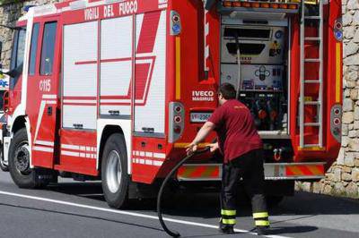 Paura a Casalpalocco per una fuga di gas