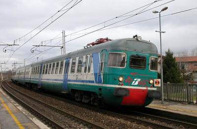 Linea Roma-Nettuno, atti vandalici ai danni dei treni regionali