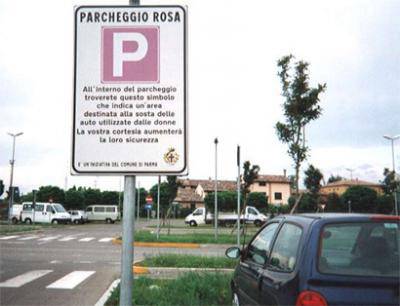 “Parcheggi rosa, un piccolo gesto di civiltà”