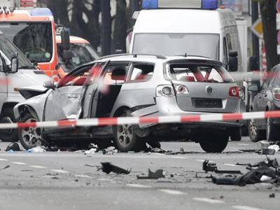 “Solo una birra”… e devasta 4 auto parcheggiate