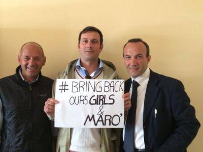 "Bring back our girl & our marò"