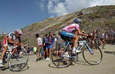 Il Giro d’Italia corre sotto gli occhi di Ardee