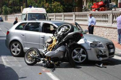 Incidenti stradali, come salvare i nostri giovani
