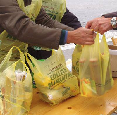 #Cerveteri: sabato 18 febbraio ai Supermercati Pam e Conad raccolta alimentare per le famiglie in difficoltà