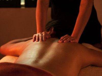 Da centri massaggi a succursali del piacere: sgominata una gang del sesso