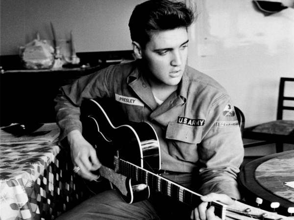 16 agosto 1977 muore Elvis Presley il Re del rock and roll