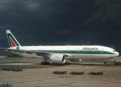 "Alitalia licenzia 994 lavoratori, uno scempio annunciato"