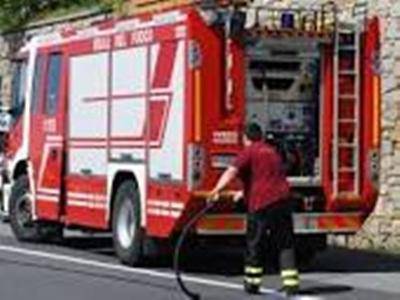 Bus Atac in fiamme all’altezza di via Canazei, all’Infernetto