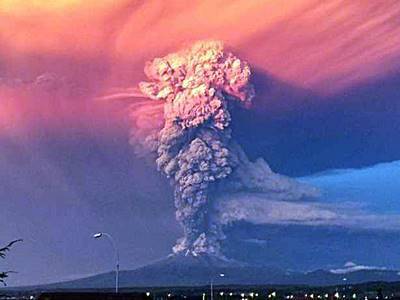 Cile, si risveglia il vulcano Calbuco