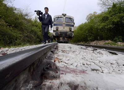 Macedonia: immigrati travolti da un treno. Quattordici i morti