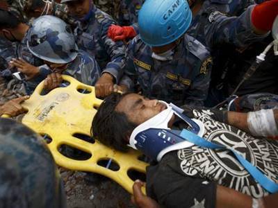 Nepal, “cacciati via” i soccorritori
