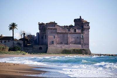 Gli allievi del Corso di sartoria teatrale al Castello di S.Severa