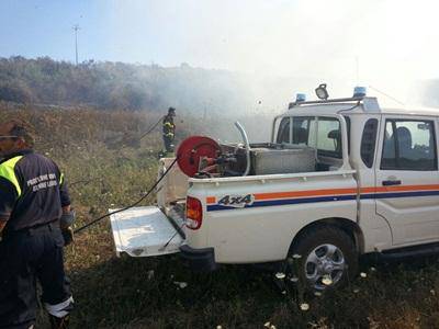 Prociv e Vigili del Fuoco domano incendio a Pian della Chiavica