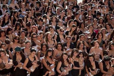 Flash Mob in occasione della Settimana Mondiale per l’Allattamento