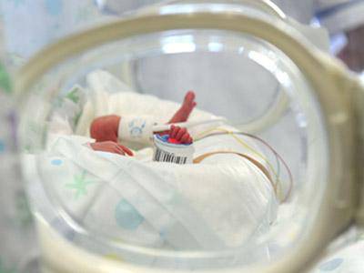 Mamme troppo presto: alla Porto Romano l’incontro sul tema dei bambini nati prematuri