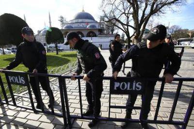 Attentato a Istanbul: dieci morti e numerosi feriti
