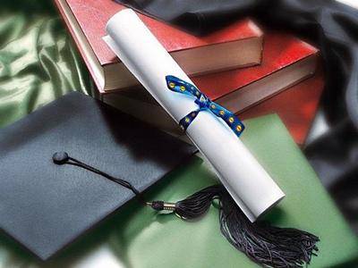 Fiumicino, borse di studio per diplomati e laureati del territorio: come richiederle
