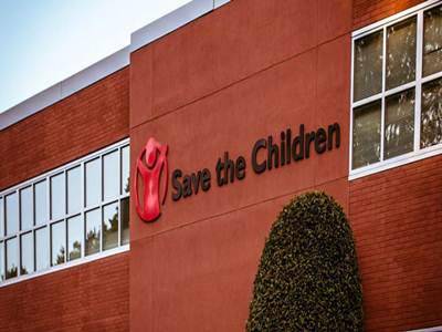 Save the Children: minori migranti e internet