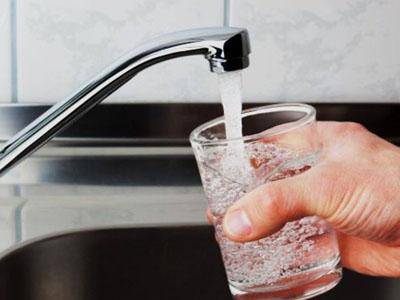 Allarme acqua non potabile a Gaeta, l’ordinanza del sindaco Mitrano