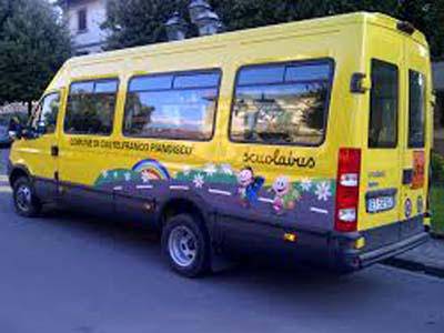 “Amico Bus”: donati due mezzi in comodato d’uso al Comune