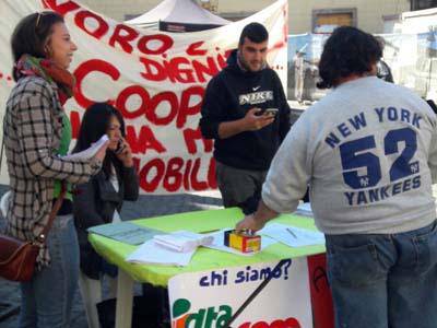 Continua la  raccolta firme dei dipendenti del supermercato Ingrande 