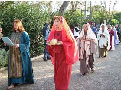  Le donne latine rendono omaggio a Minerva 