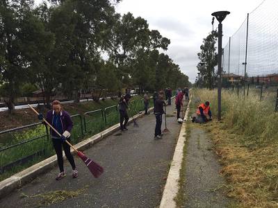 Ripulita la pista ciclabile delle Saline