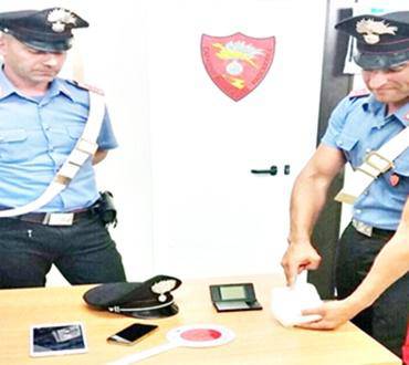 Carabinieri a Torrimpietra: arrestati due pusher