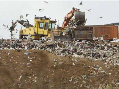 Emergenza rifiuti, Lbc: “C’è chi se ne accorge soltanto oggi”