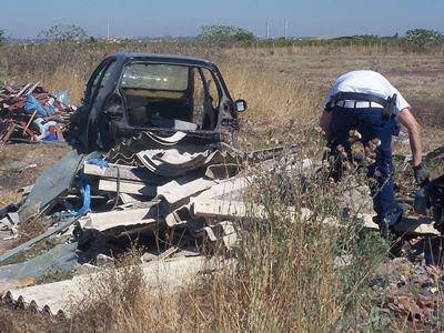 Ardea, operazione forestale: 13 sequestri di auto rubate, 20 carcasse smaltite
