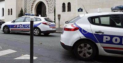 Parigi, assalitori in chiesa al grido di Daesh. Sgozzato un prete