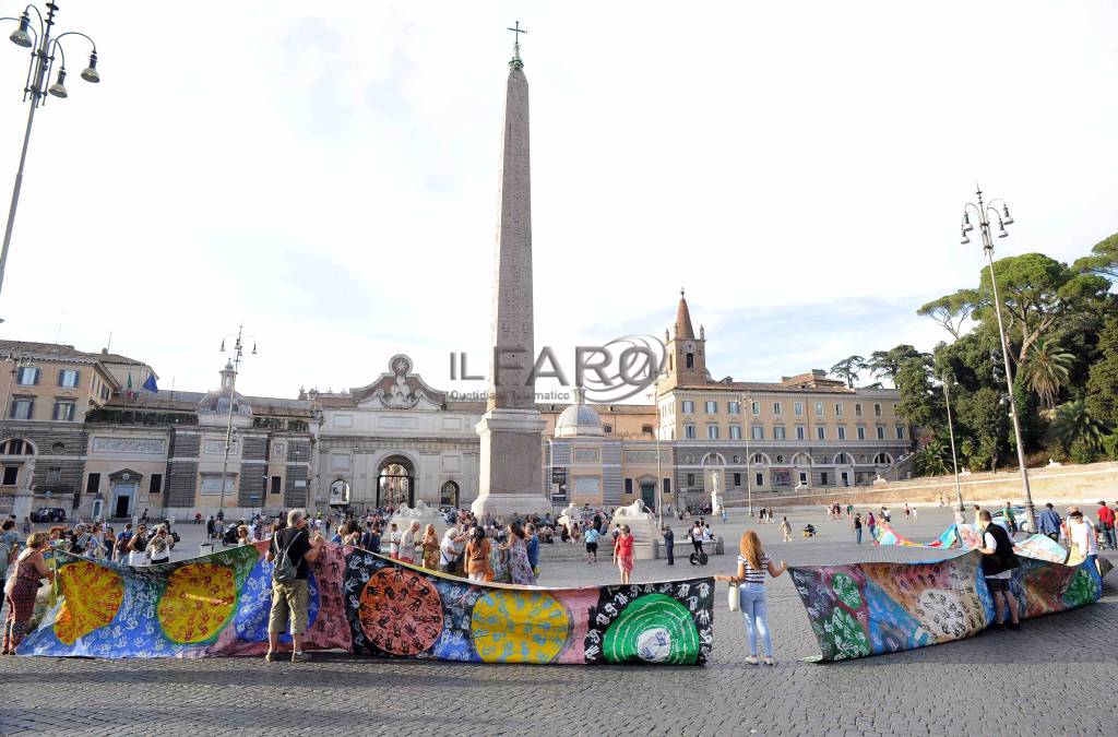 Carlo Riccardi, maxitela di 130 metri a Piazza del Popolo