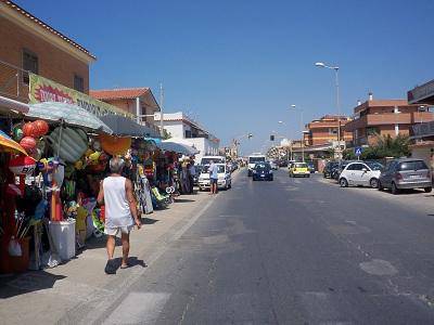 Controlli sulle attività commericali del lungomare